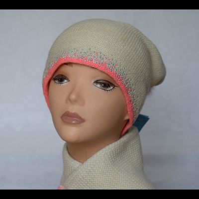 Шапка белая с оранжевым помпоном и шарф Vizio Визио 4752 Италия