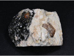 Циркон (кристаллы в породе), Россия, Южный Урал (28*25*24 мм, 24 г) №26072