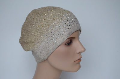 Женский берет со стразами весна - осень