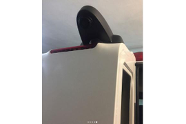 Установили навесной багажник, камеру заднего вида, тахограф, противотуманные фары, мультимедийное головное устройство.