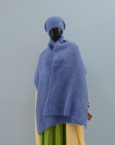 Палантин и берет Vizio Италия голубого цвета 2021 - 2022