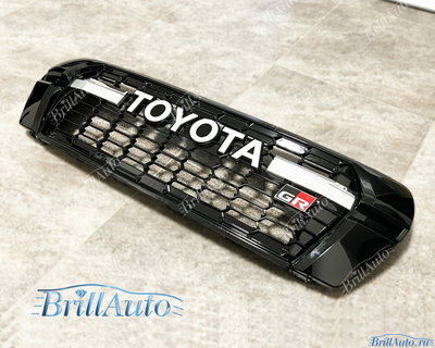 Решетка радиатора Land Cruiser 200 2007-2015 в стиле 300 GR Sport