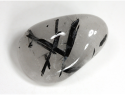 Кварц с черным турмалином (шерл), галтовка, Бразилия (29*20*17 мм, 13 г) №35101