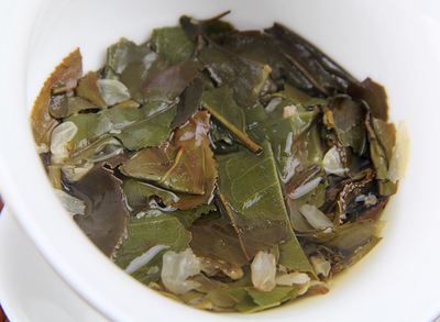 Лот 879, Белый чай с жасмином, Белый чай, весовой, листики, 100 грамм