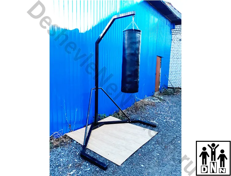 Стойки для боксёрских мешков