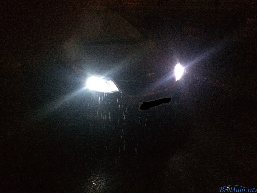 Светодиодные лампы Optima Multi Color в Kia Rio (в дождь)