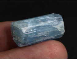 Берилл голубой (Аквамарин), кристалл, Россия, Забайкалье (24*11*11 мм, 5,5 г) №37865
