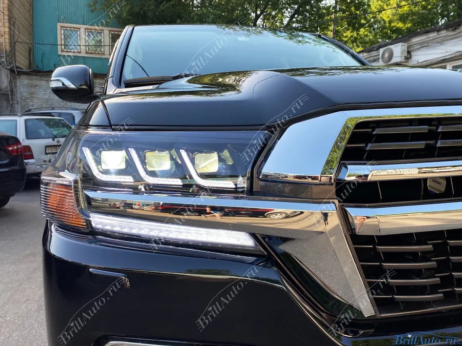 Рестайлинг Land Cruiser 200 из 2012 в 2021 TRD (фары Lexus)