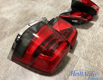 Cтопы Toyota Land Cruiser 200 07-15 в стиле 21 года LED (красные с темным низом)