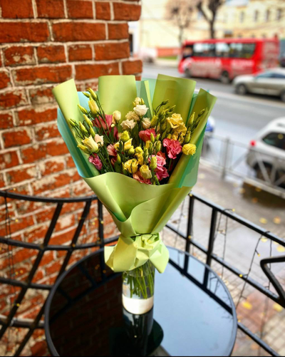 Букет из эустомы