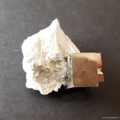 Пирит, кристаллы на породе. Испания. 31*34*25мм