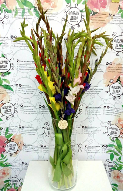 Букет гладиолусов