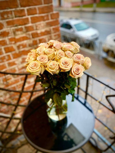 Роза Эквадор 60 см 19 шт