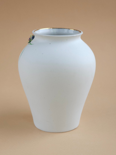 Вазочка с ирисами