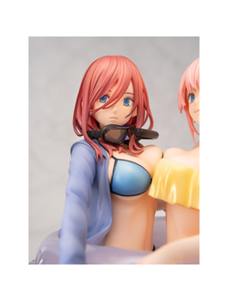 Фигурка 1/7 Мику Накано и Итика Накано (Miku Nakano,  Ichika Nakano)