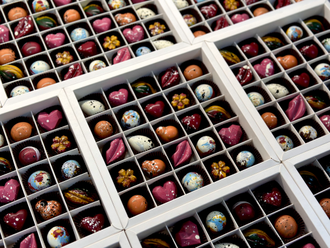 Бельгийский шоколад -  ручной работы 25 конфет Арт 8.321