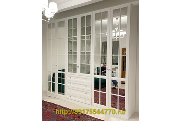 017-1 Шкаф в гостиной.
Фасады МДФ покраска.
