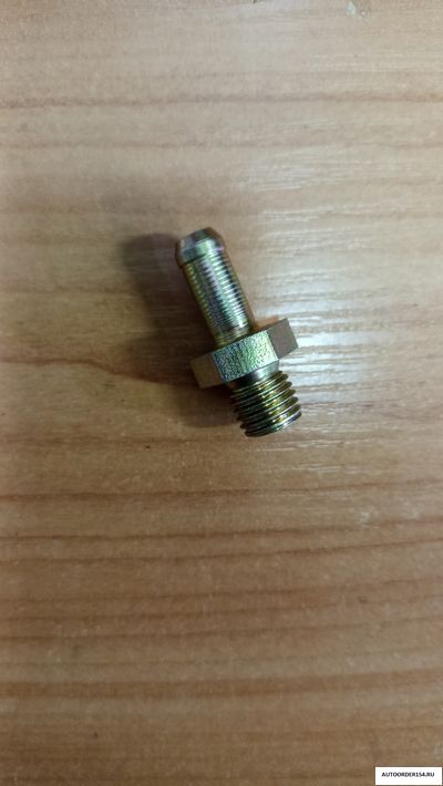 Штуцер с наружней резьбой М 12 под шланг 8мм