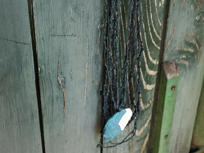 Сказки братьев Гримм. Комплект украшений в стиле фэнтези (серьги и кулон-колье с каплями)