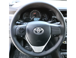Кожаная накладка на руль Toyota Corolla XI (2012-н.в.), Toyota RAV 4 IV (2013-н.в.), черная