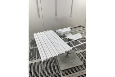 Затем опять шлифовка и финишное нанесение всех необходимых составов краскопультом. Модель готова к формовке. Выглядит уже совсем не страшно)