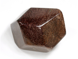 Гранат Альмандин, кристалл полированный, Россия, Кольский п-ов, Тахлинтуайв гора (40*30*29 мм, 74 г) №29832