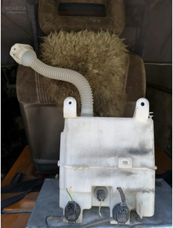 Бачок омывателя на Lexus RX330 RX350 2003-2008