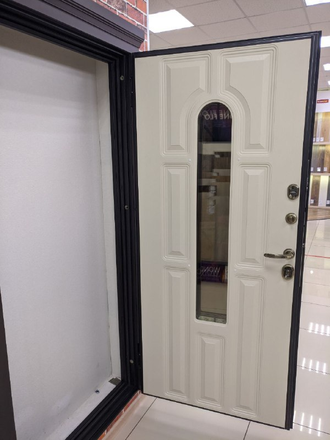 Металлическая дверь с ковкой "Сорренто эмаль" горький шоколад / ясень кремовый