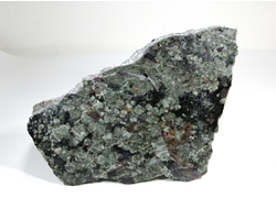 Эвдиалит в породе (нефелин, эгирин) коллекционный образец, Кольский п-ов (200*124*90 мм, 2144 г) №24859