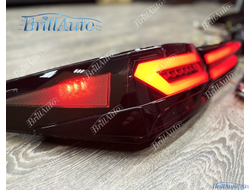 Стопы Toyota Camry 70 с накладкой на крышку