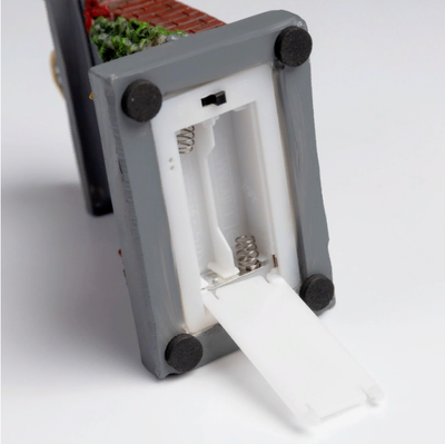 Новогодний сувенир с подсветкой «Дед Мороз у камина» 13 × 9 × 6 см