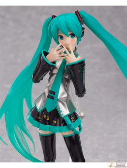 Фигурка фигма Мику Хацунэ Вокалоид (figma Hatsune Miku 2.0)