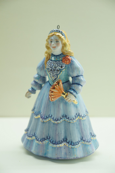 Золушка на балу