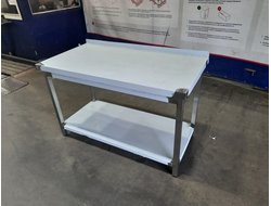 Столы со сплошной полкой