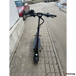 ЭЛЕКТРОСАМОКАТ Currus M10 2022 года с демфером