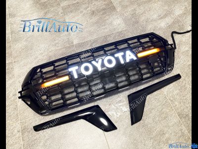 Решетка Toyota Land Cruiser 200 2015-2021 в стиле 300 GR Sport LED, с подсветкой