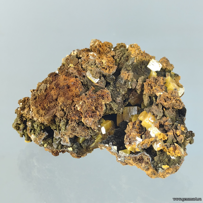 Вульфенит, миметит, лимонит. Мексика. 73*55*30мм