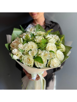 БУКЕТ ИЗ БЕЛЫХ РОЗ И АЛЬСТРОМЕРИЙ - (АРТ С147)