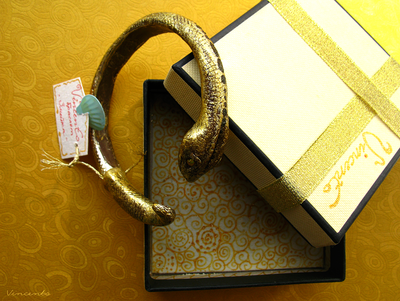 Золотая змейка. Браслет в виде змеи из полимерной глины