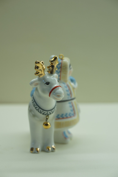 Мальчик с оленем