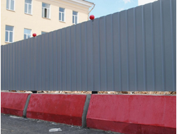 Ограждение при производстве работ. Купить от производителя. Монтаж забора под ключ | ГОРЗАБОР