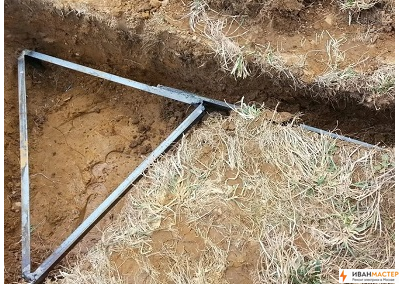 Установка контура заземления мачты на участке в МО ИВАНМАСТЕР