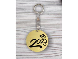 Брелок с гравировкой год Кролика №54
