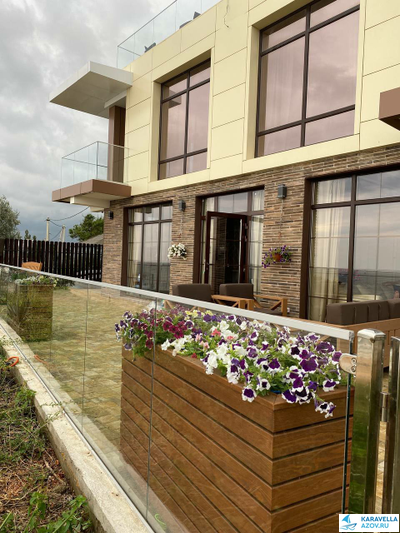 Зеленый холм Green Hill - 3-комнатные апартаменты с видом на море (первая линия)