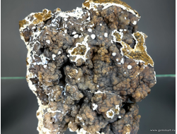 Халцедон почки, опал, на яшмовидной породе. Россия. 125*110*100мм