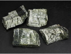 Хризотил-асбест "экстра" в ассортименте, необработанный образец, Россия, КЧР, Урупский район, Беденский массив, м-ние Мощевая балка (18-25 мм, 5-6 г) №29884