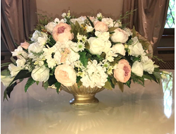 КОМПОЗИЦИИ ИЗ ИСКУССТВЕННЫХ ЦВЕТОВ