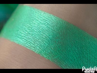 Tammy Tanuka Рассыпчатые тени для век Девочка в ракушке 1 мл