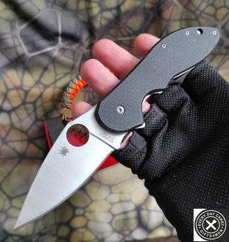 Складной нож Spyderco Domino G10