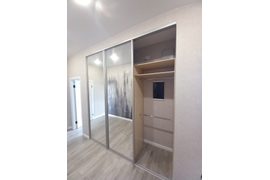 Шкаф купе зеркальный